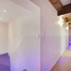 https://beautiful-parisian-loft-atelier-180m2.fr-paris.fr